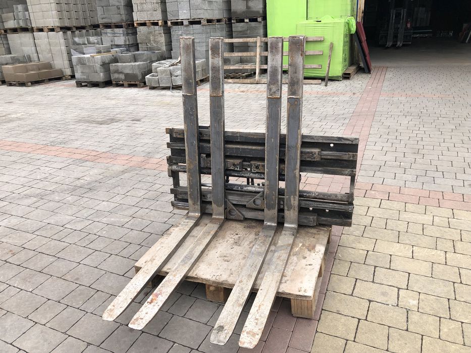 Вили для навантажувача