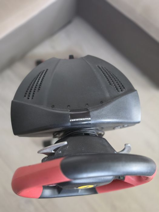 Thrustmaster Ferrari 458 Spider do Xbox One / Series X/S