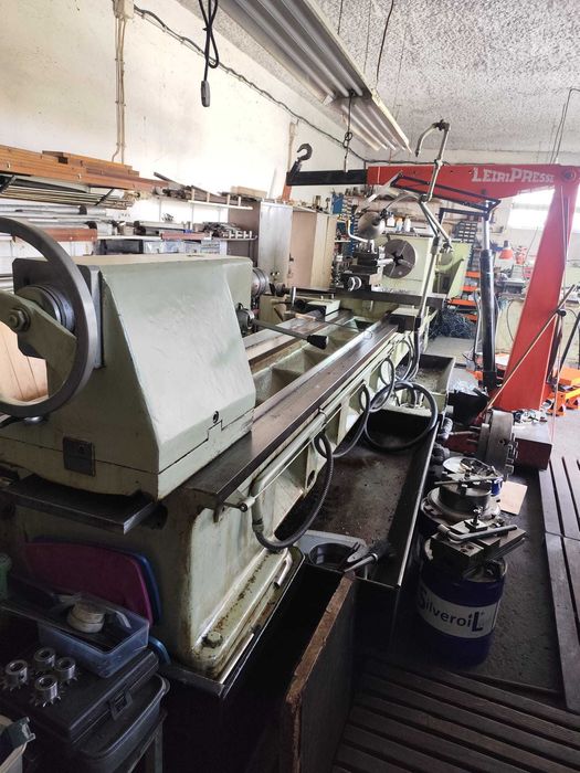 Torno universal de 3000 mm (Shenyang CW6163B Universal Lathe)