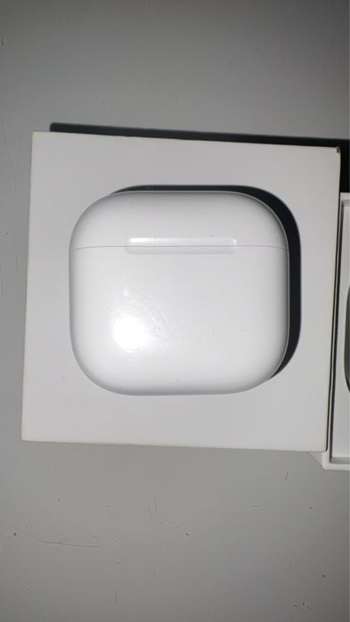 Słuchawki Apple Airpods 4