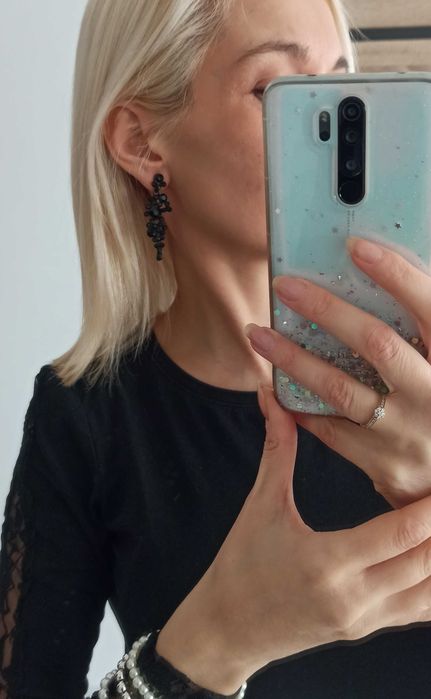 Długie kolczyki winogrona czarne z błyszczącymi kamyczkami