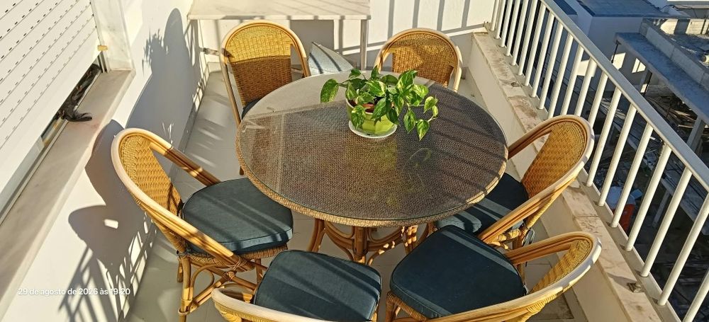 Conjunto de mesa exterior + 6 cadeiras