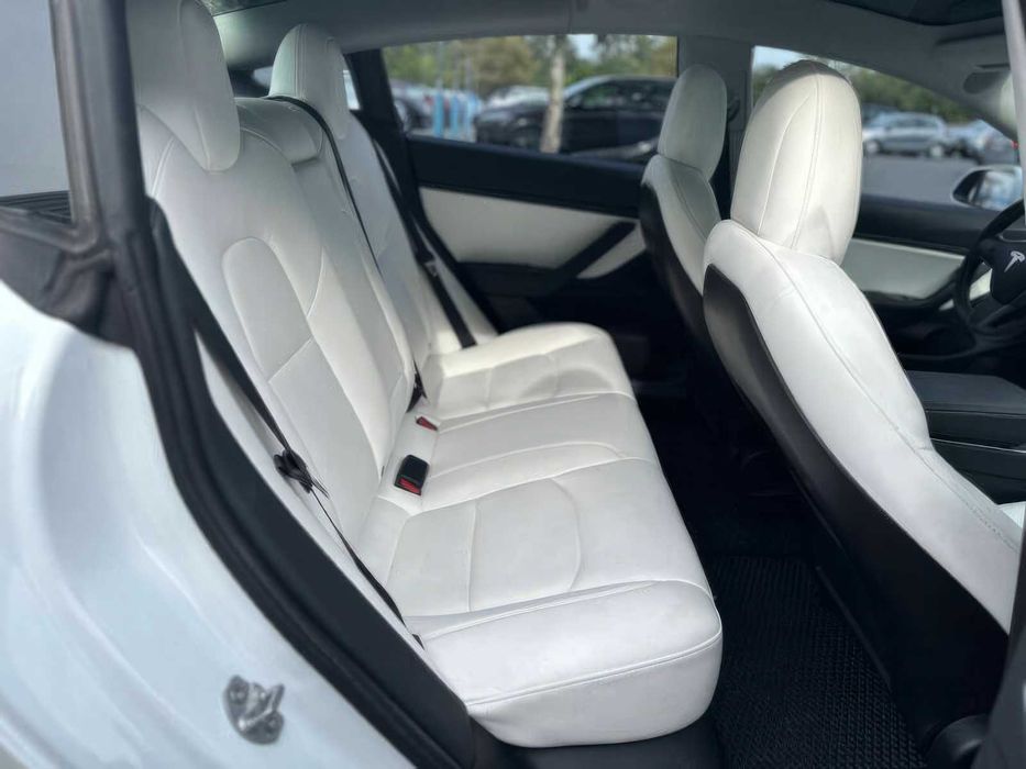 Tesla Model 3 Performance      2020