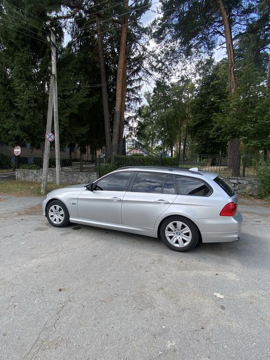 BMW 3 Series 2010 VIN WBAUX11040A688304 фото оголошення 4 з 8