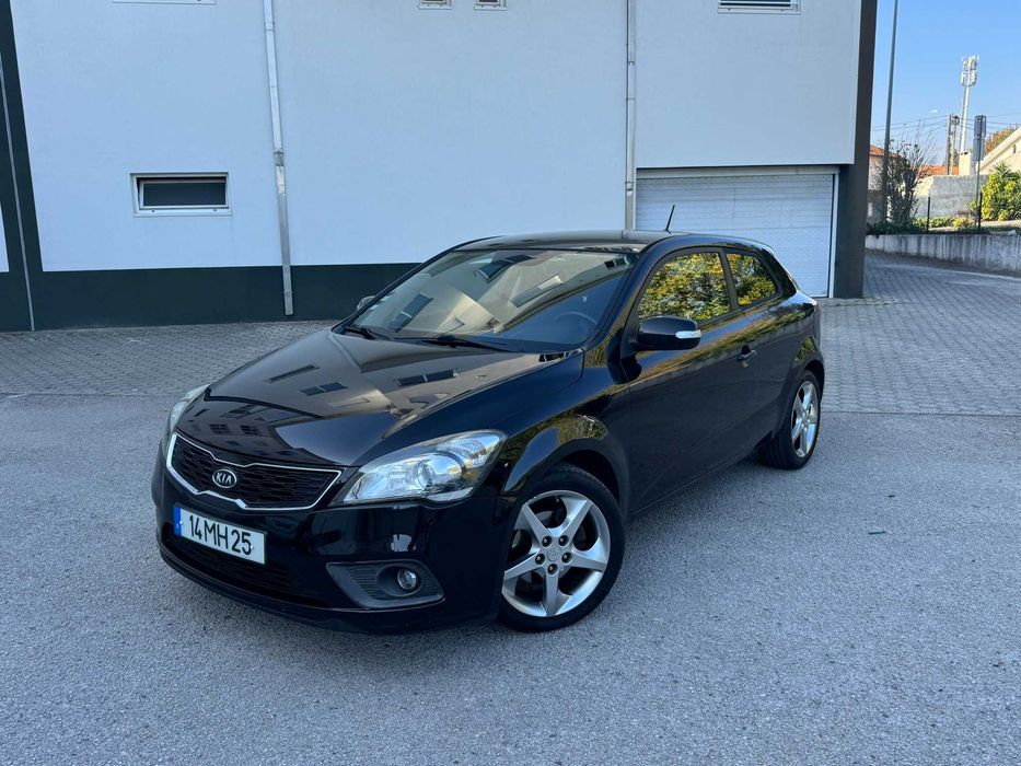 Kia Cee'd 1.6 CRDi (2010) - 165.000 km