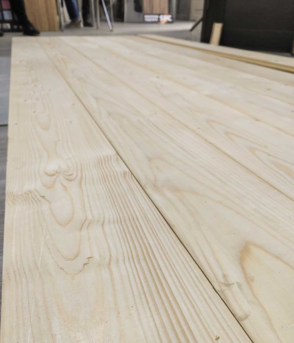 Підлогова дошка із замками, суха, шліфована, готова до укладки