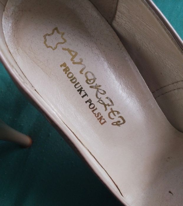 Buty damskie na obcasie