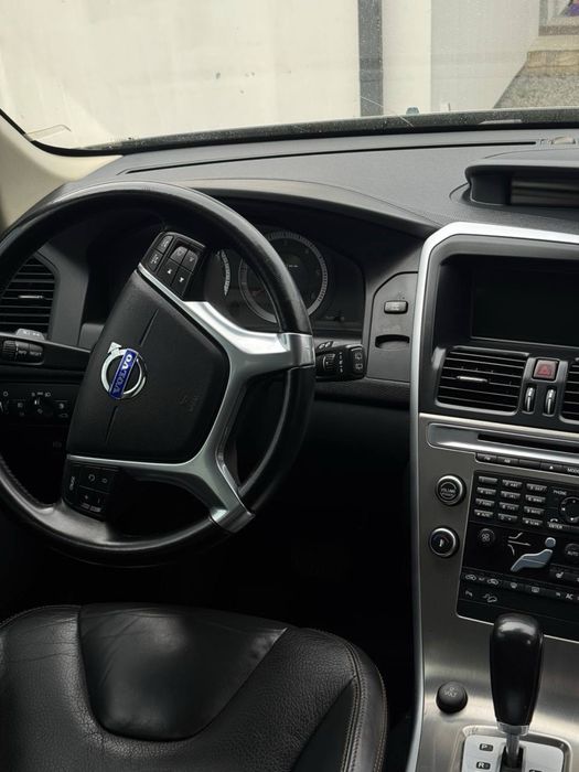 VOLVO XC60 D5 2.4