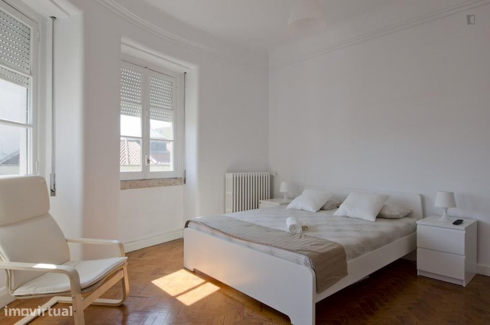 Quarto - localizado em Picoas Lisbon
