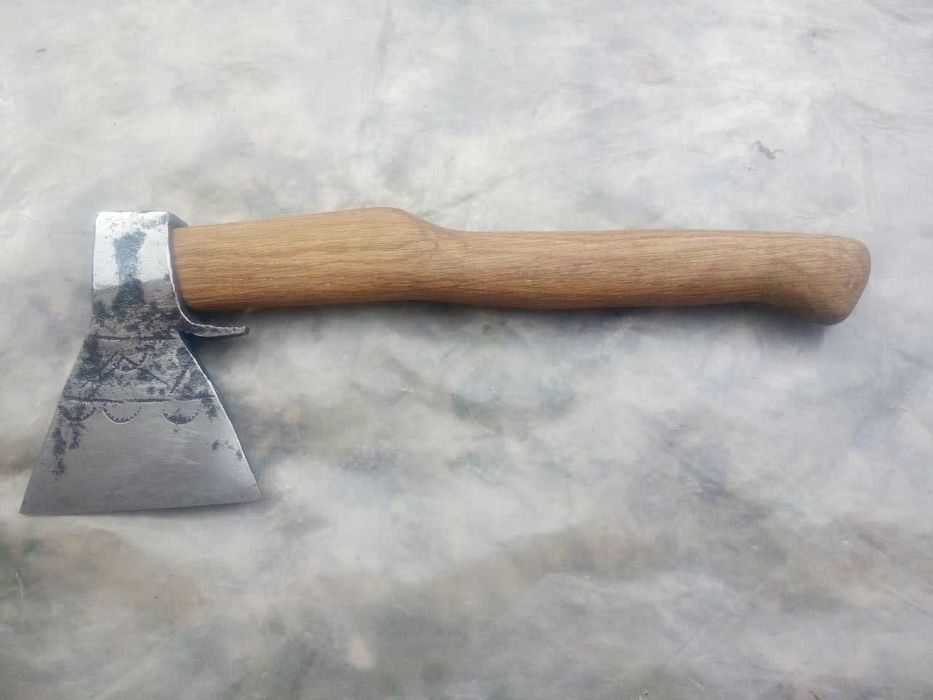 продам топор ручной роботы