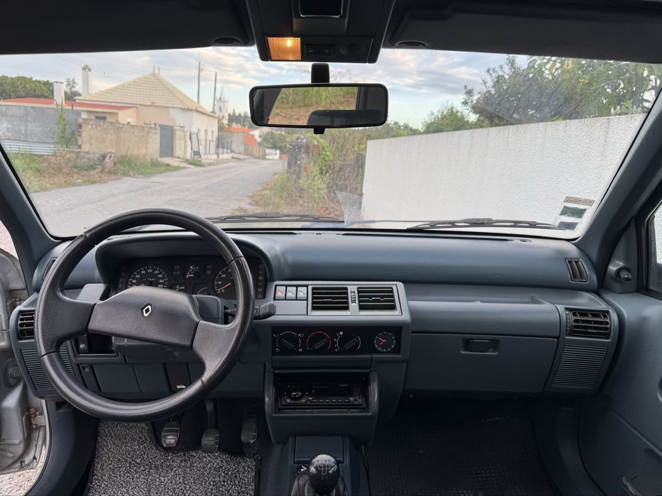 Renault Clio 1.2 Gasolina – Económico e Fiável