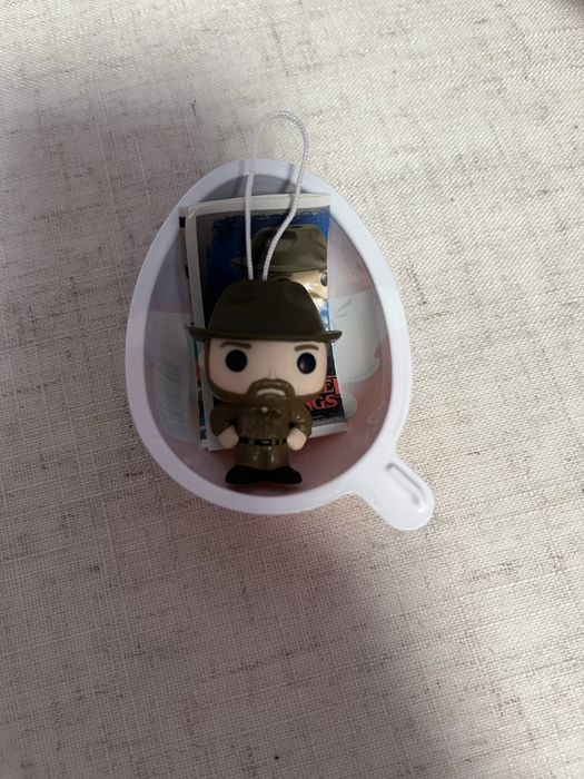 продам або обміняю фігурка kinder joy Stranger things