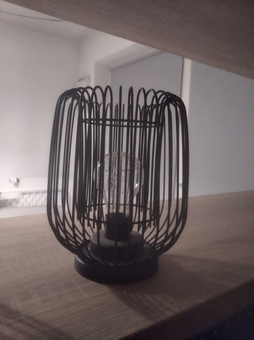 Lampa dekoracyjna LED druciany klosz czarna 14,5x20 cm