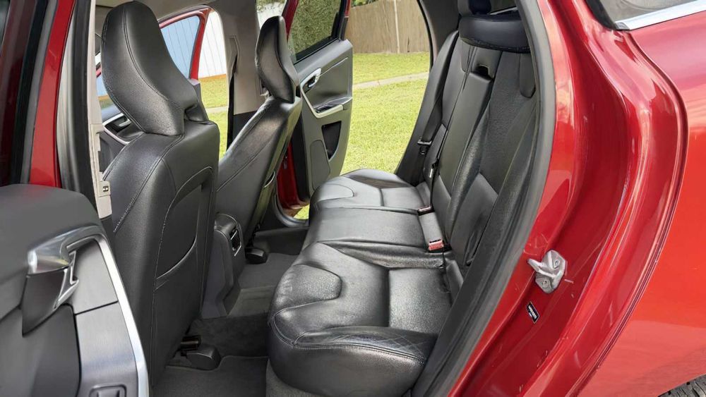 Volvo XC60      2016
