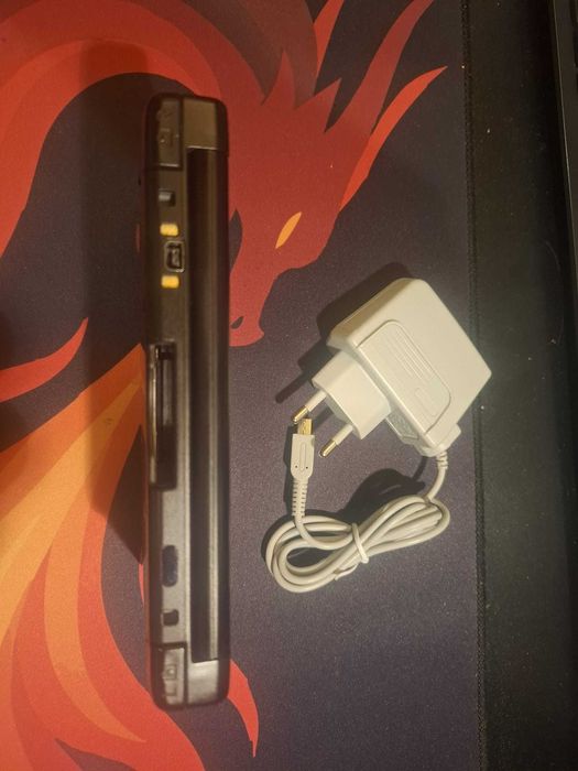 (preços em separado na descrição) Bundle Nintendo 3DS XL cinzenta modificada 64 GB + Nintendo 2DS preta e azul modificada 64 GB