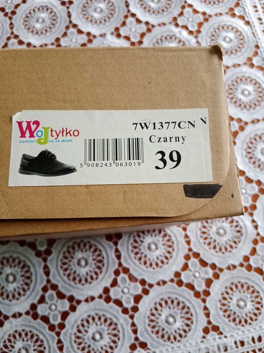 Buty chłopięce 34,39