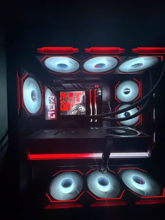 PC Gamer High-End – Ryzen 9 9950X3D + RTX 5090 ROG Astral OC