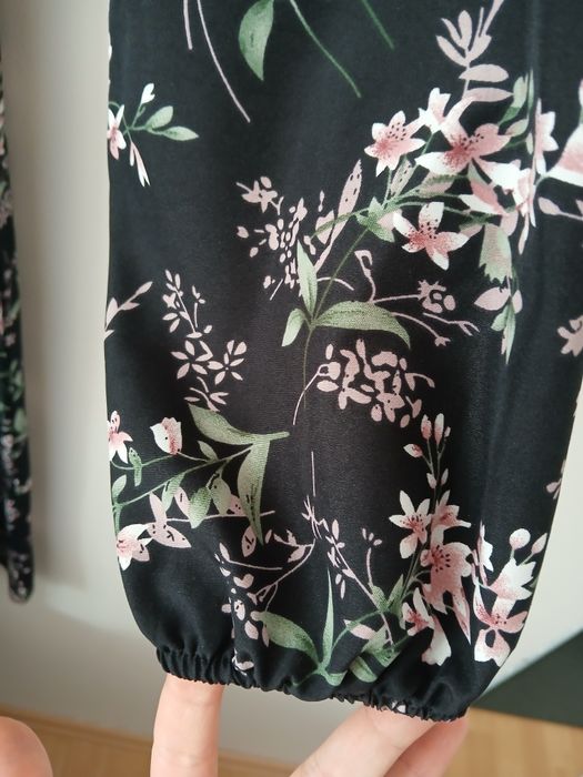 Sukienka midi w kwiaty