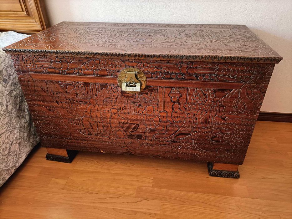 Arcas para Roupa  madeira muito bom estado