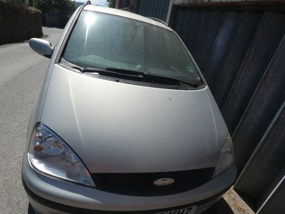 Ford Galaxy de 2001 para peças