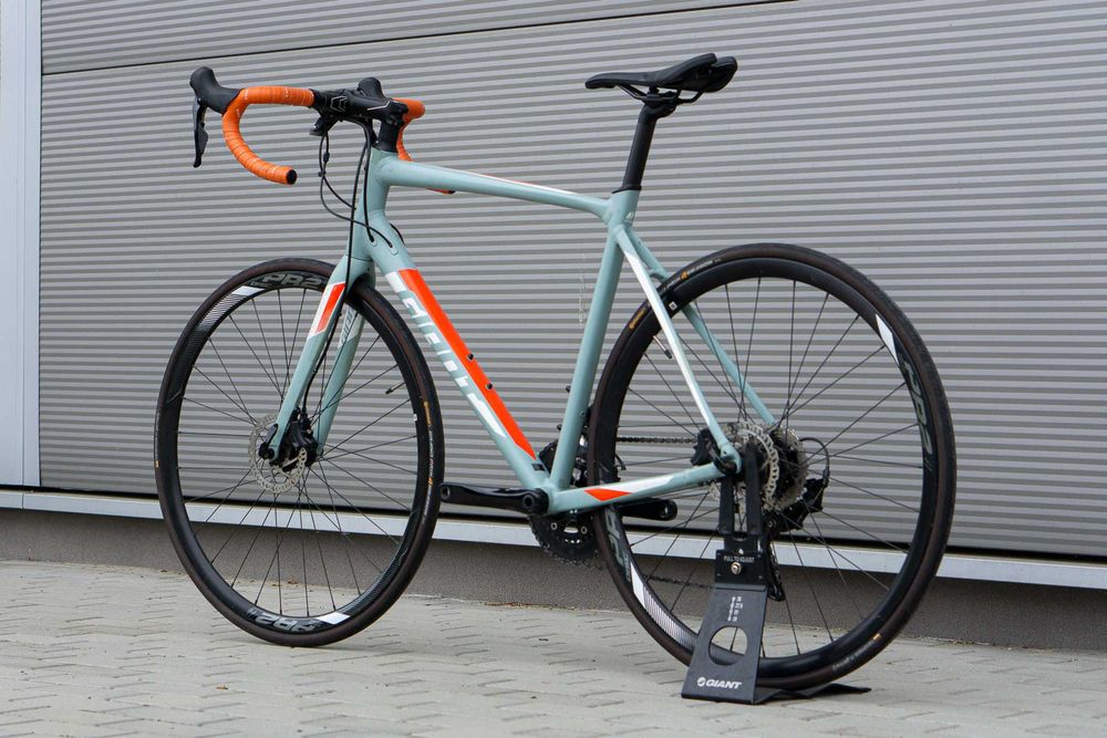 Rower Szosowy Giant Contend SL 1 Hydraulika Shimano 105 2x10 M/L
