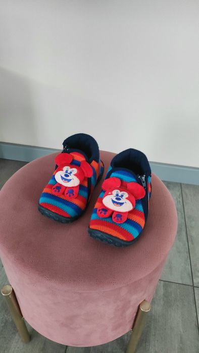 Ciepłe wygodne kapcie