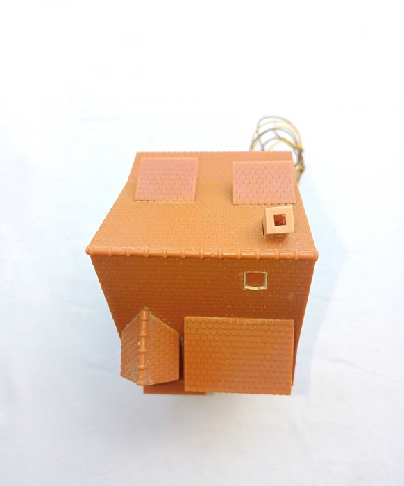 FALLER 130494, Casa de bairro geminada, com ILUMINAÇÃO