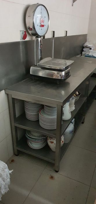 Balança em inox, peso até 30kg , em excelente estado de conservação