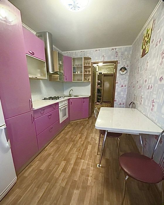 Продам большую 2-х ком 60м2 Тополь-3 (р-н Эпицентр/Мэтро/