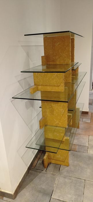 Vendo estante e mesa de centro e uma de apoio para televisão em mármor