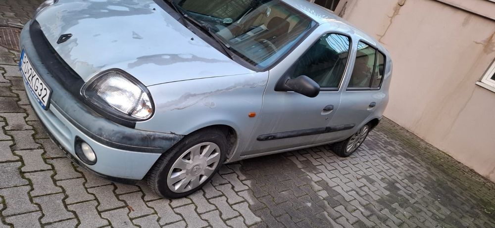 Renault Clio2  1.4 rocznik 1999