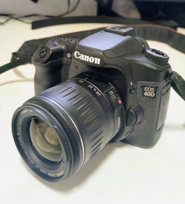 Câmera Canon 40D*Como Nova*+ lente 28-90m +cartão SD 1gb