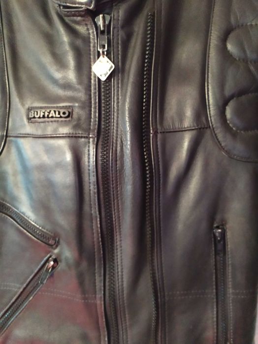 Продам мотокуртку BUFFALO, кожаная, мужская, размер М