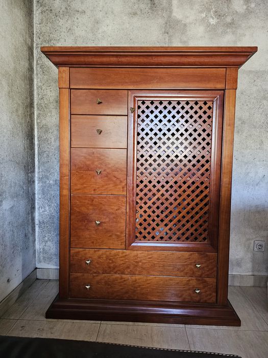 Bar,  aparador e móvel de arrumação