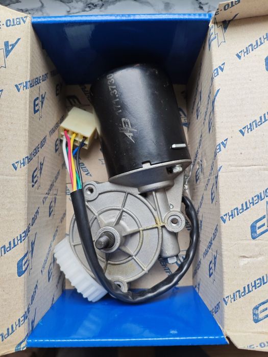 Модоредуктор склоочисника ваз