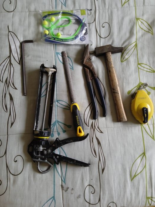 Lote de material 7 unidades, em bom estado ou novo