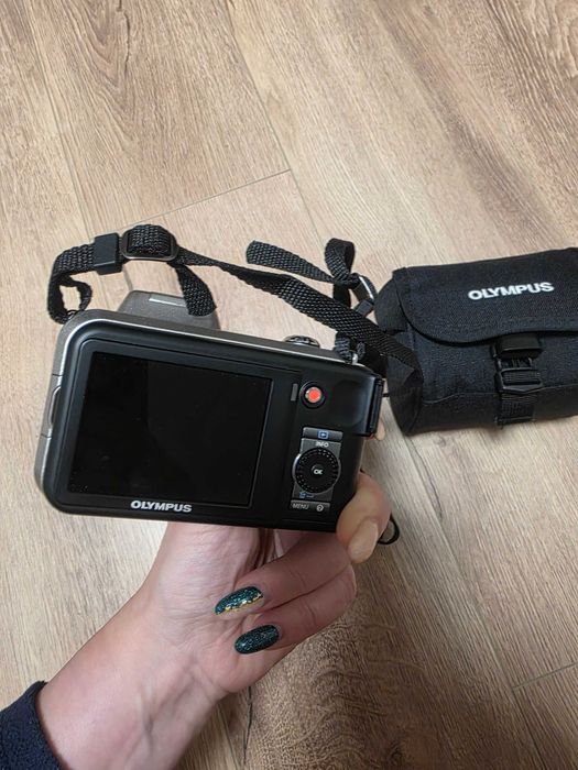 Фотоапарат Olympus SP-600UZ