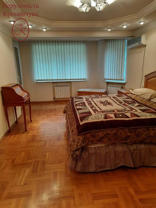 Продам 4-х кімн. квартиру в Центрі