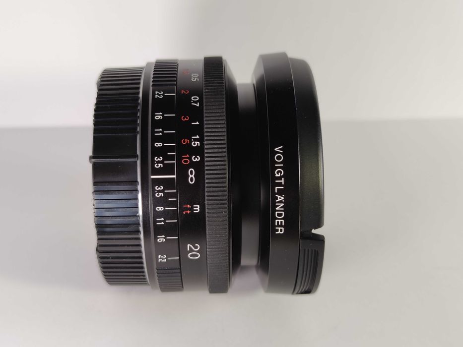 Об'єктив Voiftlander Color-Skopar 20 mm 3.5 SL для Canon EF + бленда LH-20N для Canon.