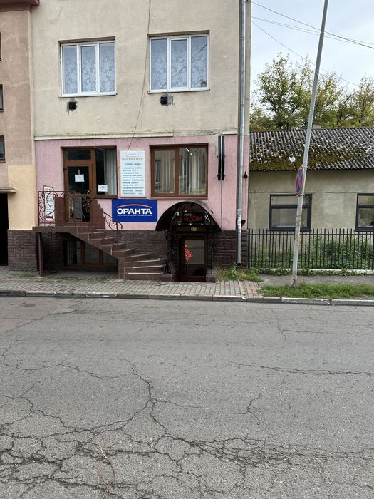 Продається комерційне приміщення