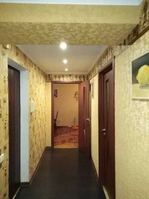 Продаж 2-кімнатної квартири. Район Малого ринку.