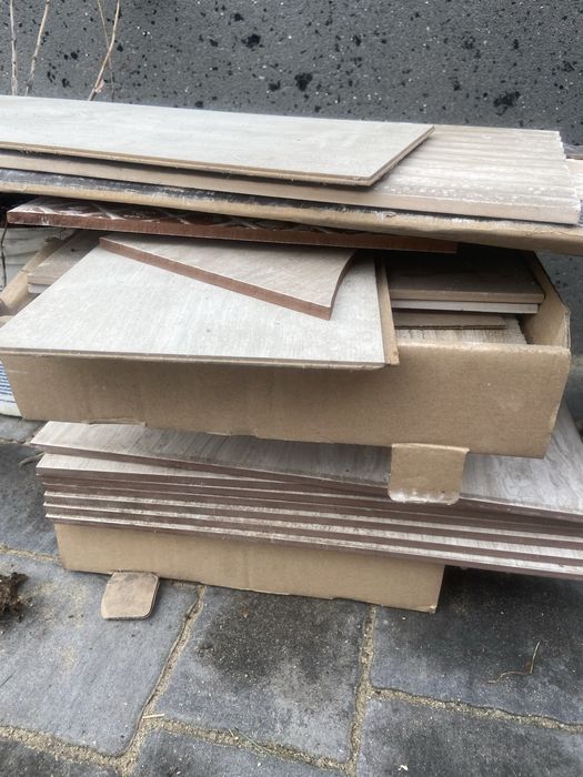 Płytki ceramiczne-resztki