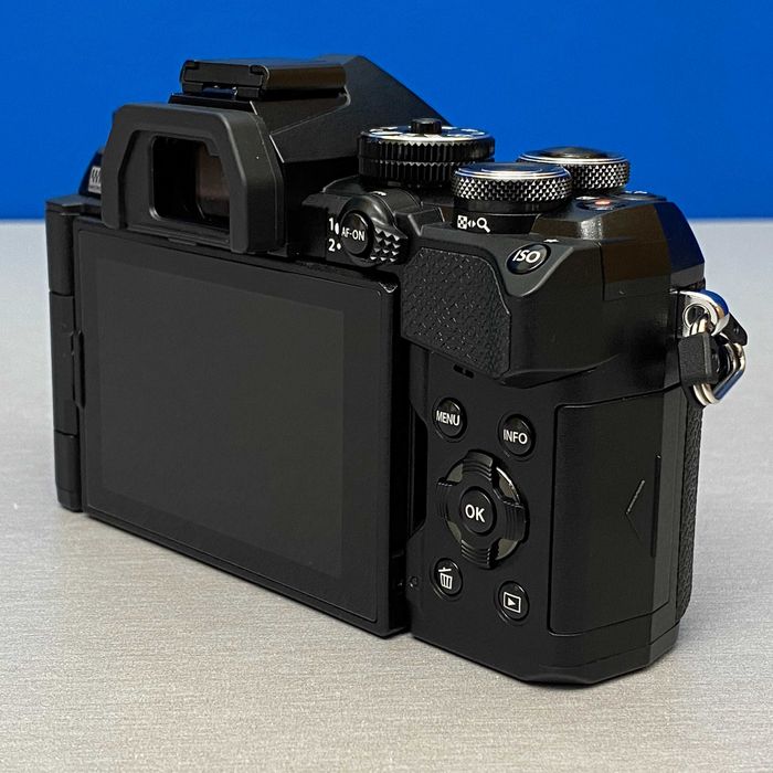 OM System OM-5 II (Corpo) - 20.4MP | 3 ANOS DE GARANTIA