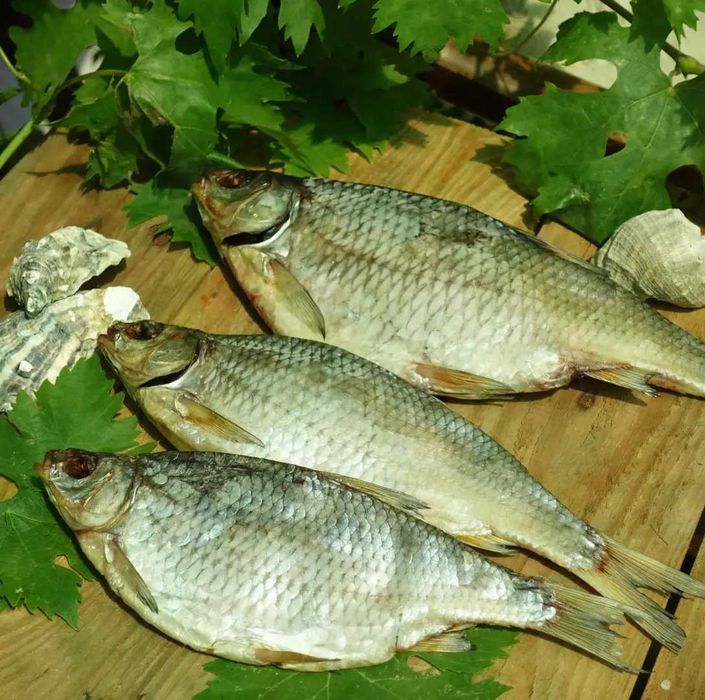 Тарань в'ялена, чищена, без ікри, розмір 10-15 шт на 1кг Ціна за 1кг