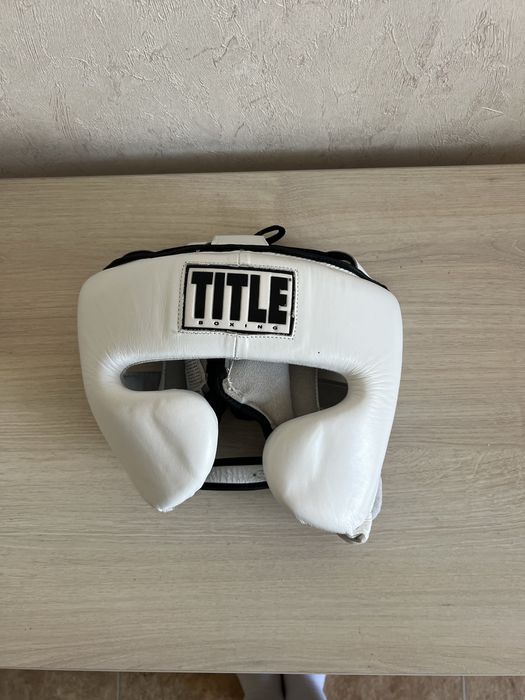 Кожаный боксерский шлем TITLE Boxing Leather Sparring Headgear