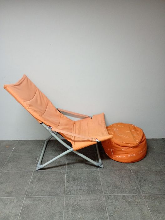 Mesa e cadeiras jardim