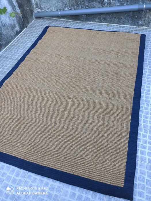 Sisal carpet.         .64729877983363127