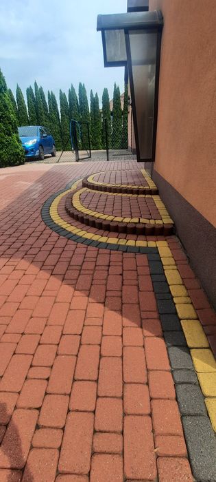 Mycie kostki brukoweji elewacji