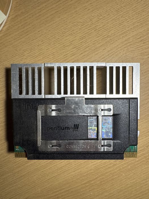 Pentium 3 Processor with Heat Sink456141281680445440