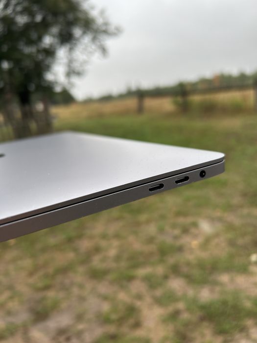 MacBook Pro 16" A2141 / i9 / 16 GB / 512 GB